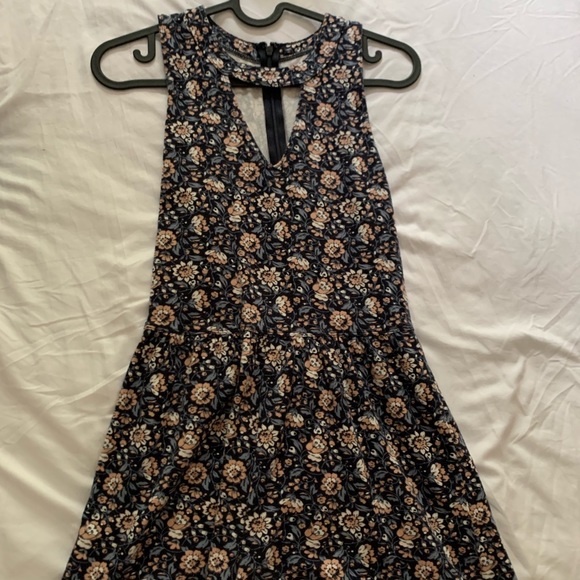 Dresses/ rompers - Picture 4 of 4